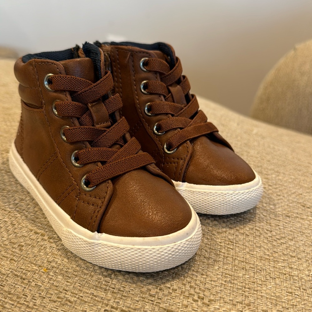 Cat & Jack Sneakers size kids 5